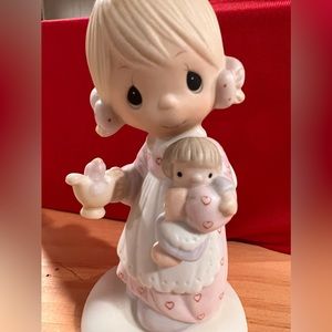 Precious moments figurine Jesus is the light.